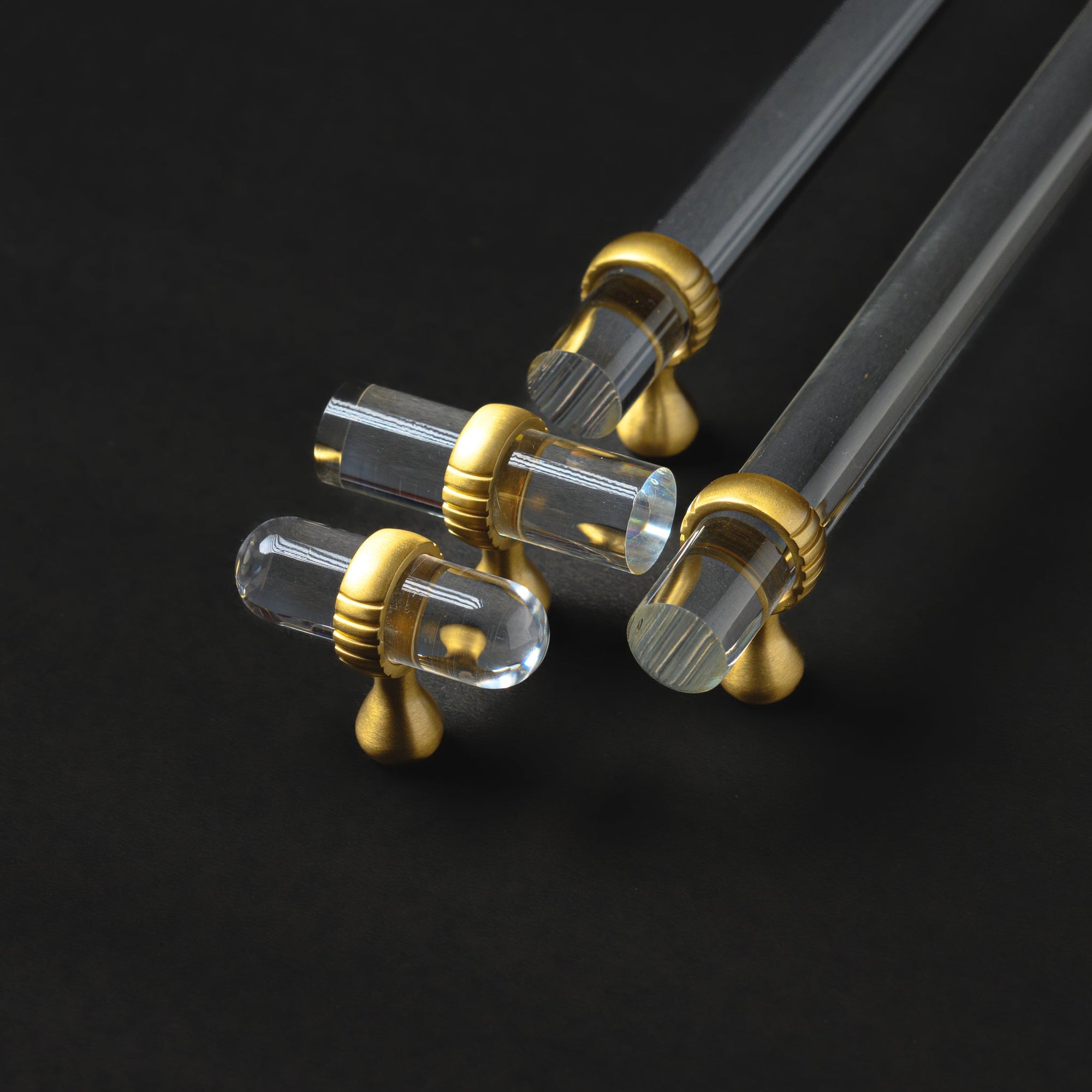 Elevating Interiors: The Resurgence of Lucite Hardware in Interior and Furniture Design