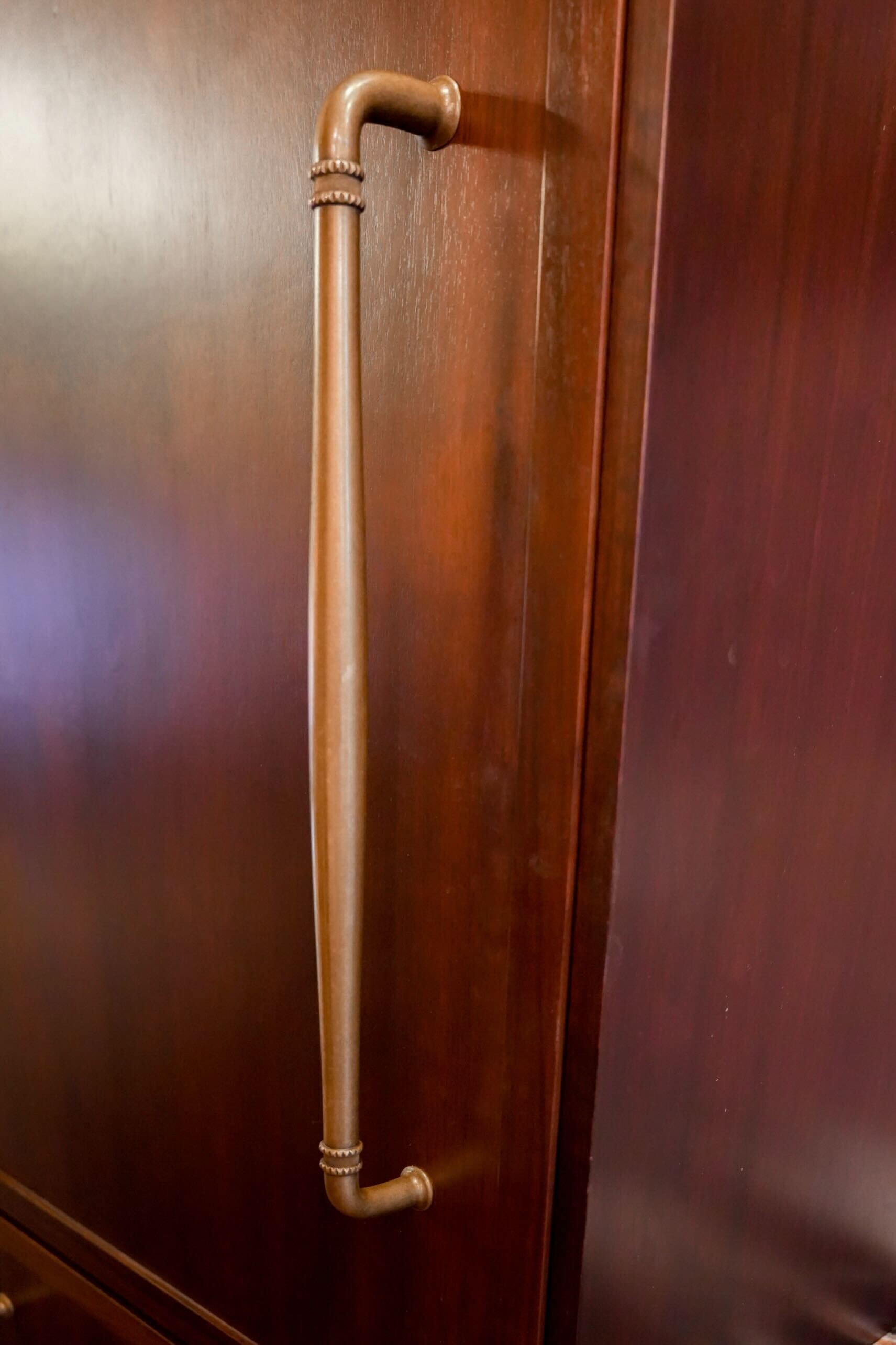 James Appliance Pull