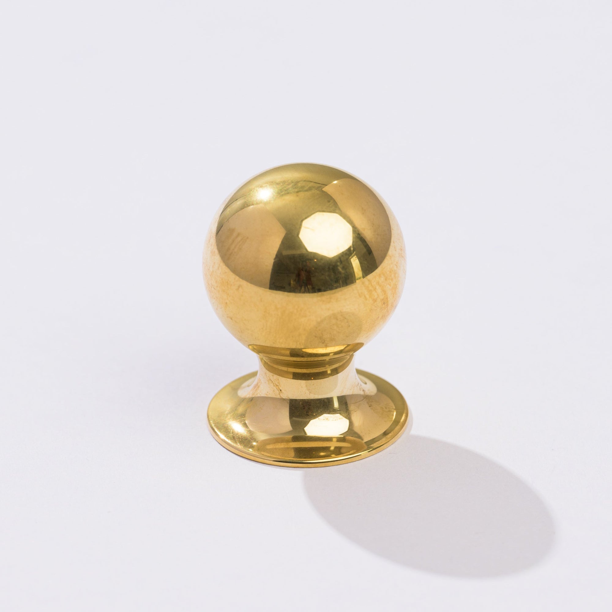 Tides Ball Knob with Base