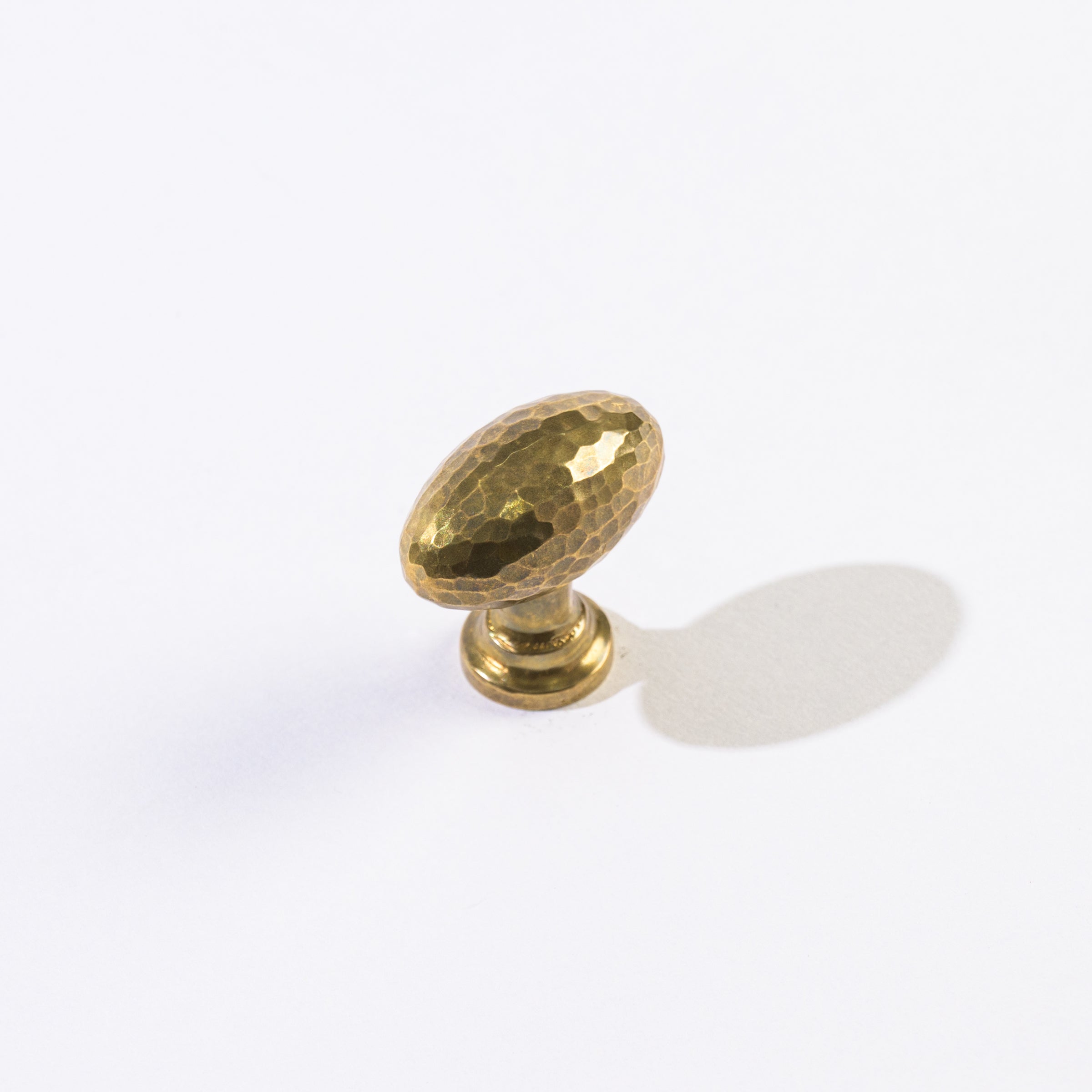 Wren 1.5 inch Hammered Knob