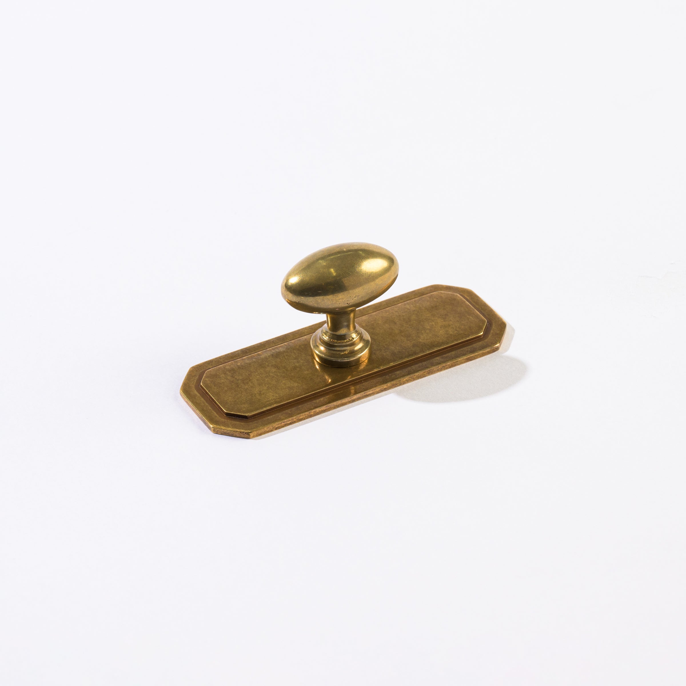 Wren Reactangular Backplate – Smooth | Solid Brass Cabinet