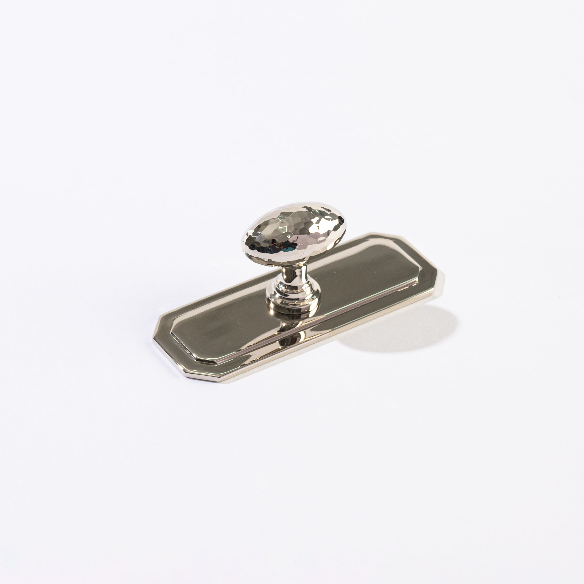 Wren Reactangular Backplate – Smooth | Solid Brass Cabinet
