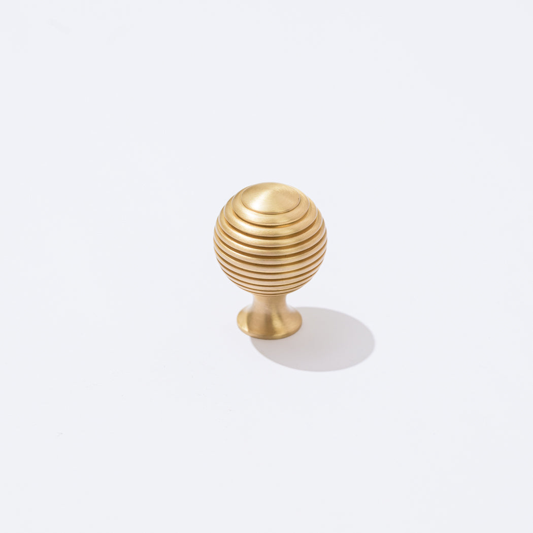 Edit Beehive Reeded 1-1/4 inch Knob