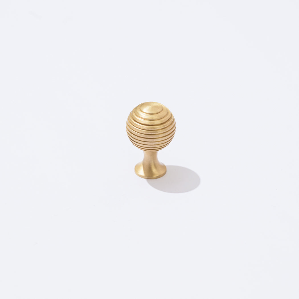 Edit Beehive Reeded 1 inch Knob