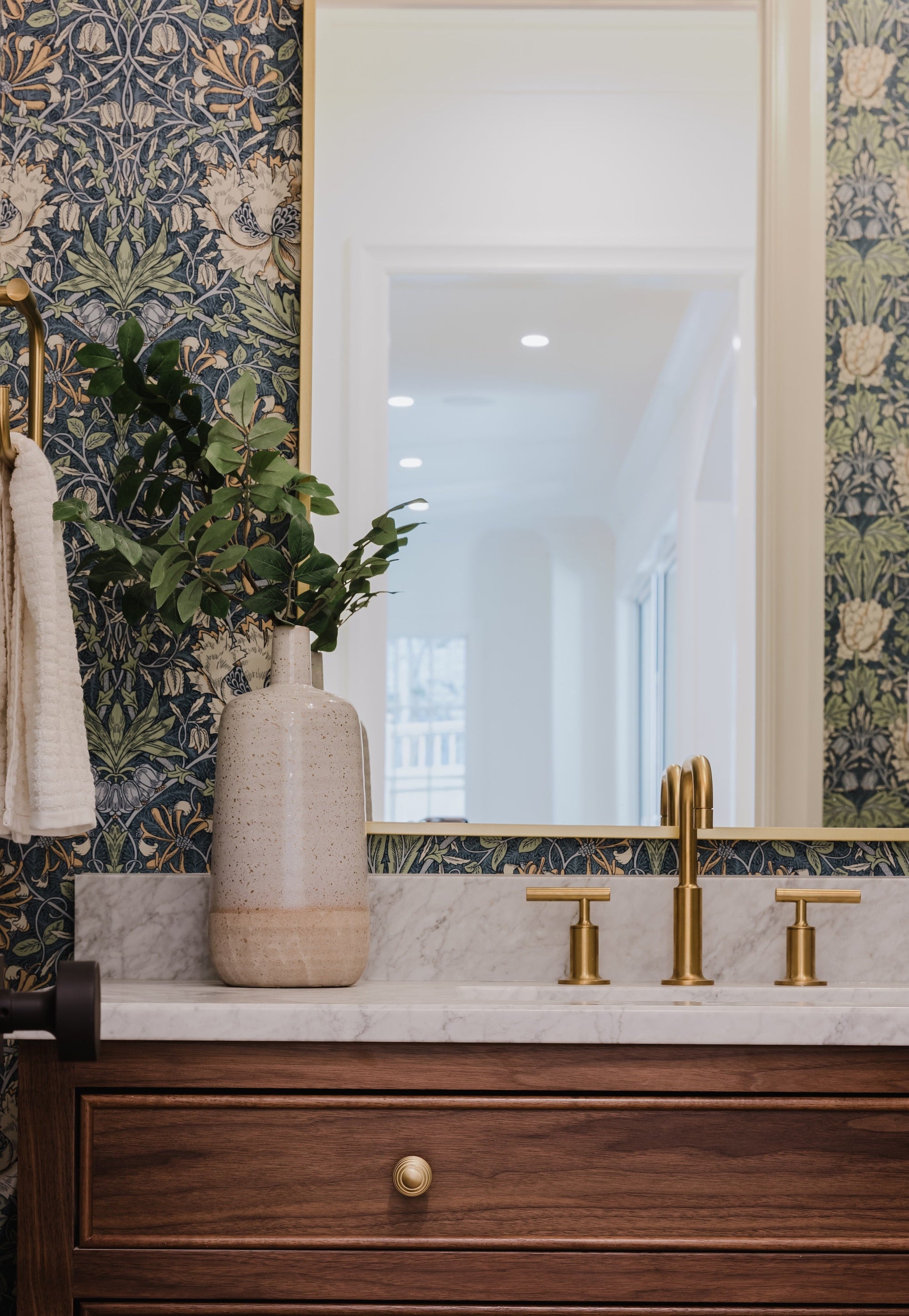 The Edit Beehive Reeded knob